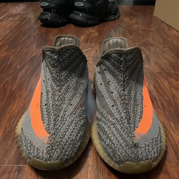 yeezy 350 beluga size 10 - Picture 2 of 8